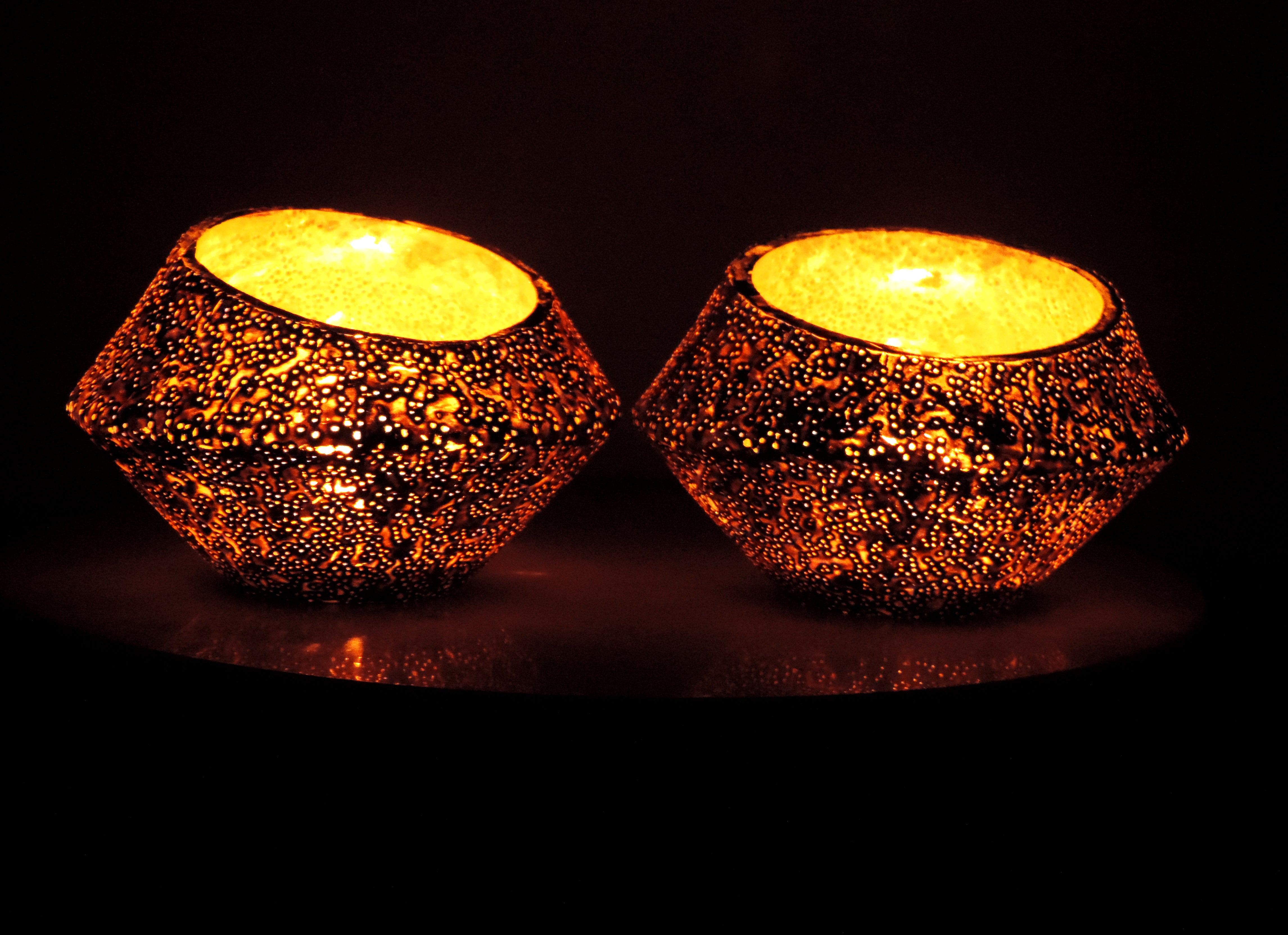 Ainaa Collection - Set of 2 Glass Votive with a Decorative tray -  Copper