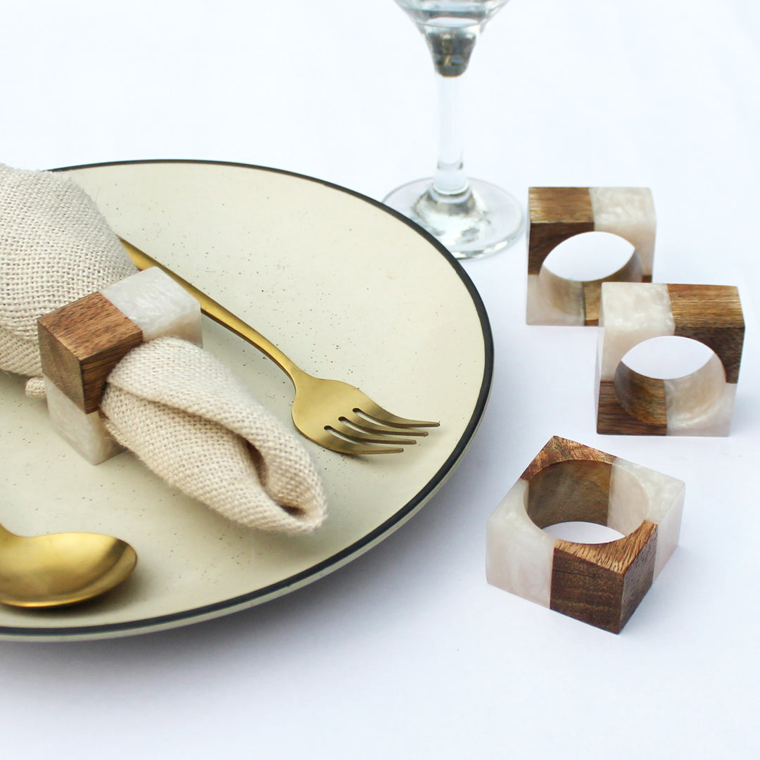 Linen by Trunkin'/ Wood with resin Napkin Ring Set of 4 / White/2"*2"