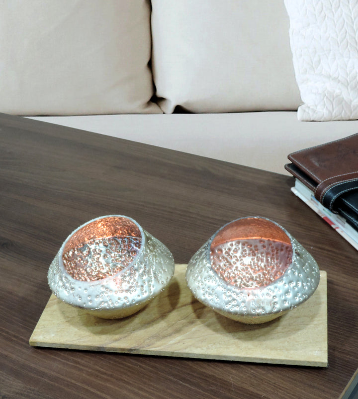 Ainaa Collection - Set of 2 Glass Votive with a Decorative tray - Silver