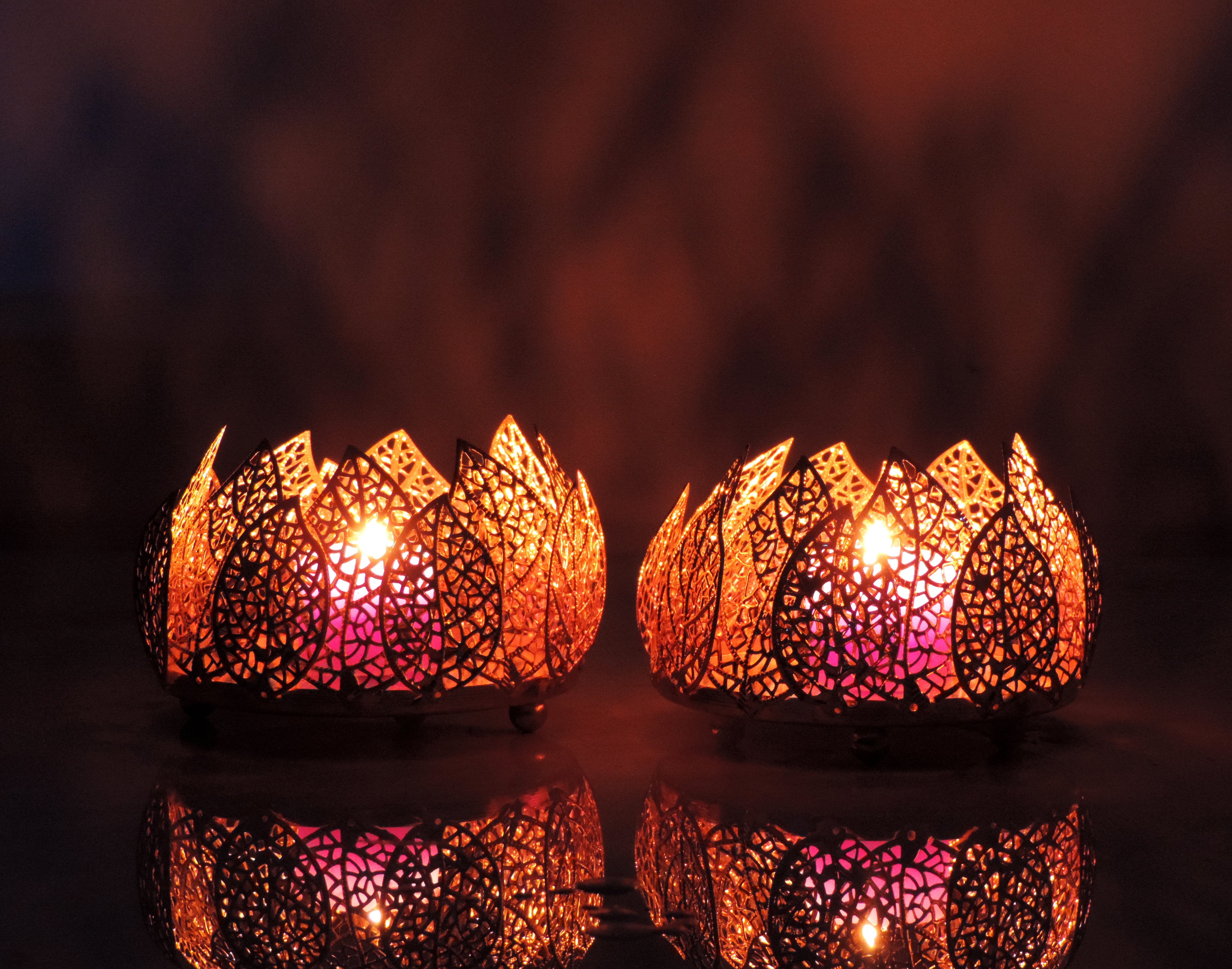 Toshakhana Collection - Set of 2 Votives with tea light holder in a Decorative Tray - Silver