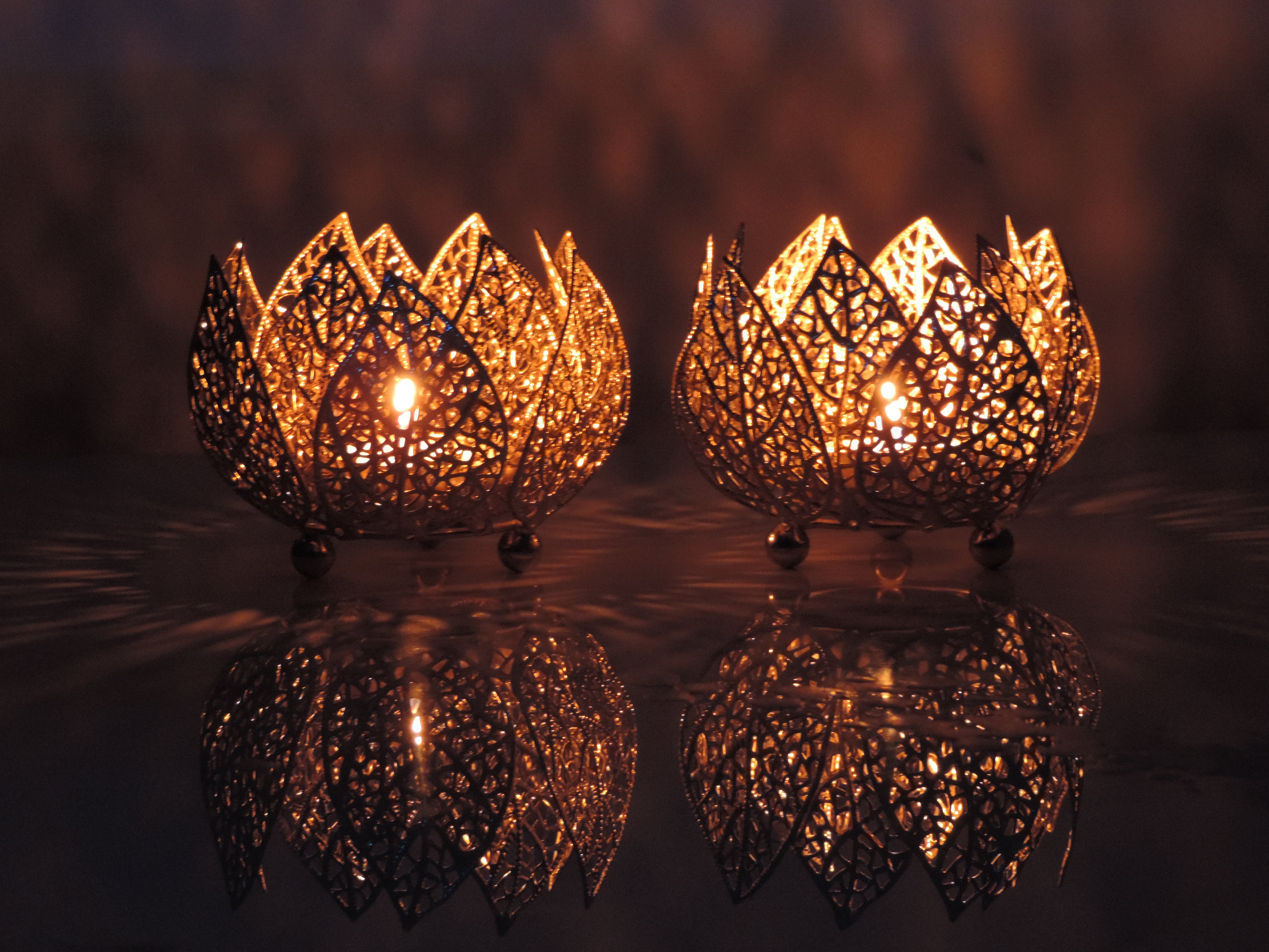 Toshakhana Collection - Set of 2 Votives with tea light holder in a Decorative Tray - Gold