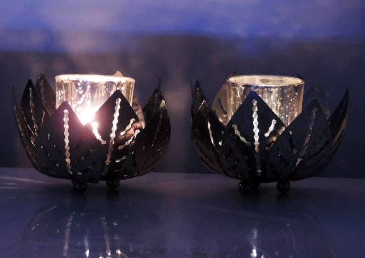Noor Collection - Set of 2 Votives with tea light holder in a Gift Box - Silver