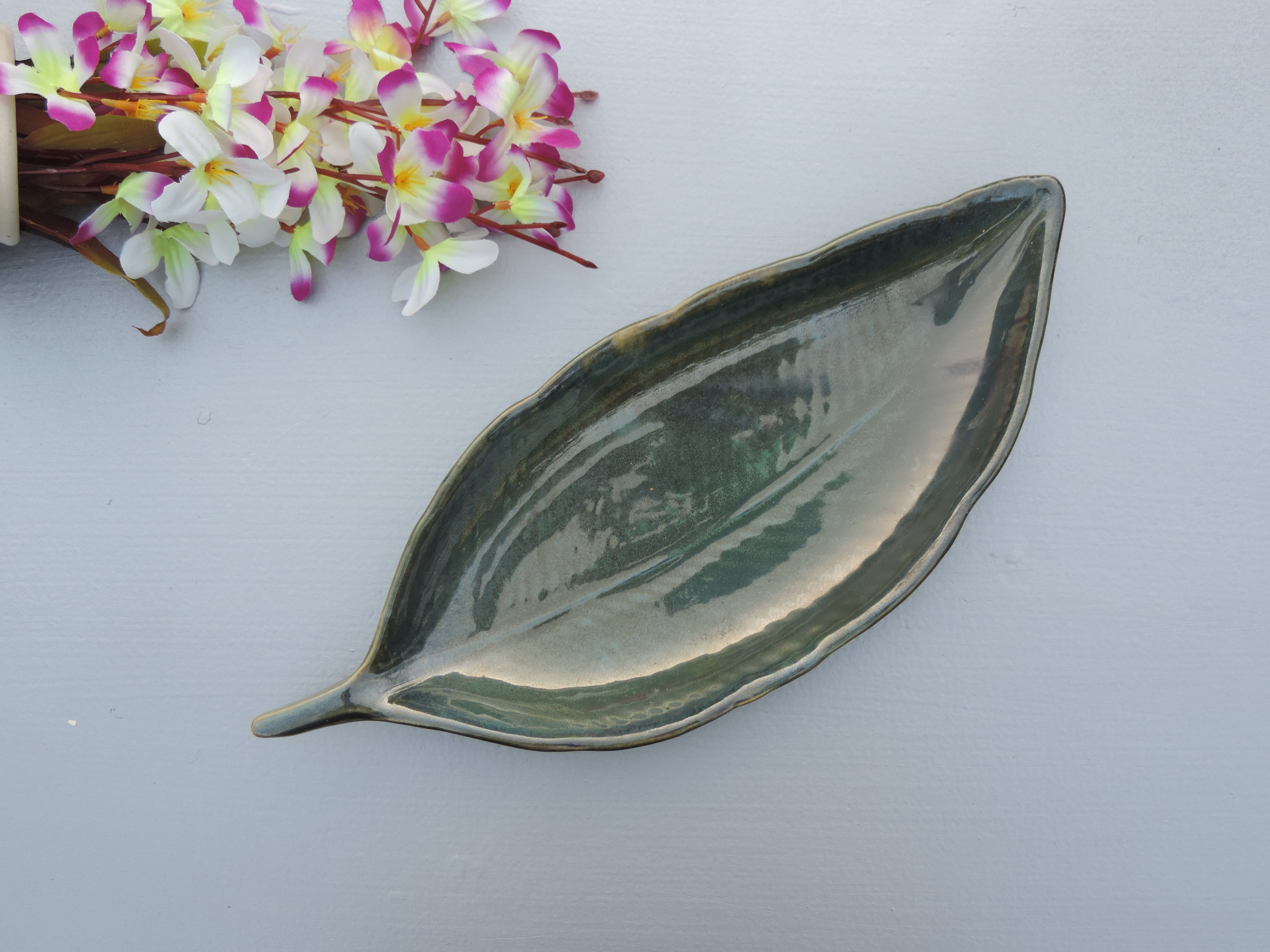 Trunkin’ Reef Collection Platters - Leaf- Ceramic - 36cm*14cm*4cm