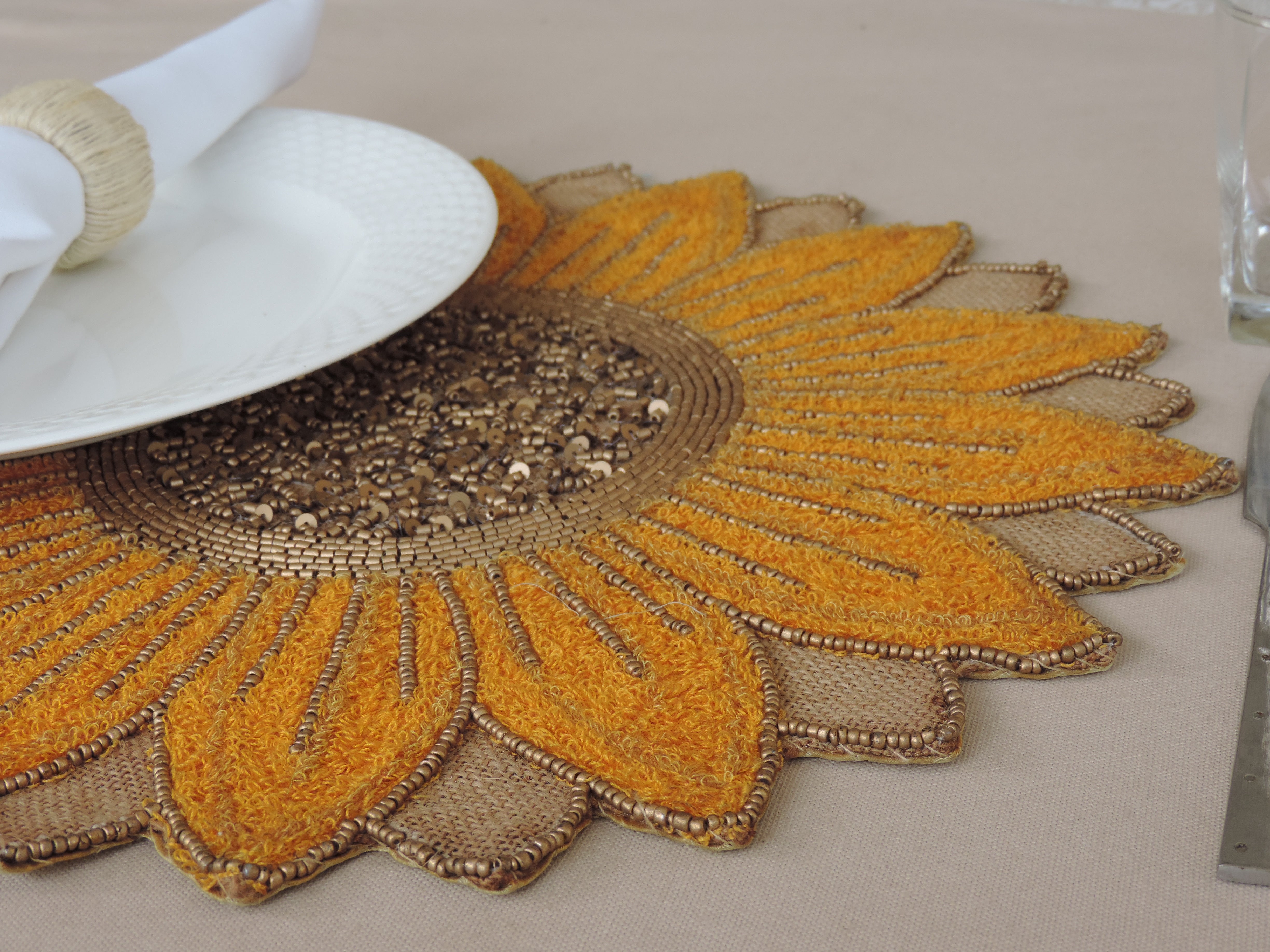 Jute Placemats, Chargers / Set of 2 / 15 in. Round/ Sunflower